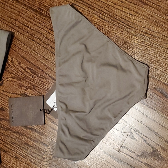 🎉Host Pick🎉 Louis Vuitton Buckle Bikini - Size 36 (US 4 or S) NWT - Picture 8 of 15
